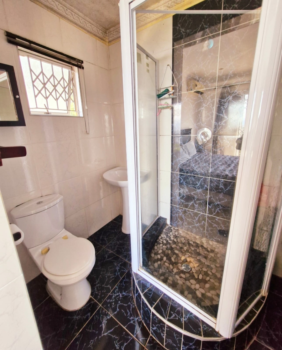 4 Bedroom Property for Sale in Dawncrest KwaZulu-Natal