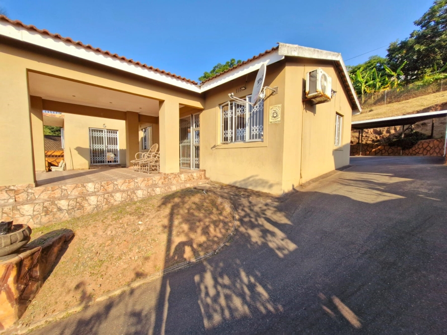 4 Bedroom Property for Sale in Dawncrest KwaZulu-Natal
