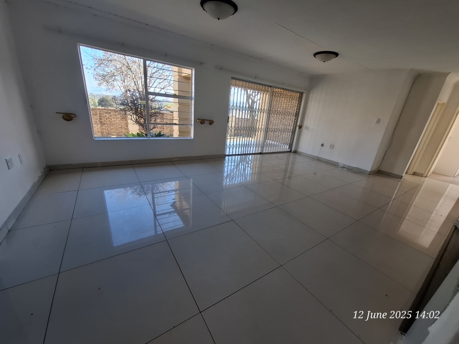 2 Bedroom Property for Sale in Signal Hill KwaZulu-Natal
