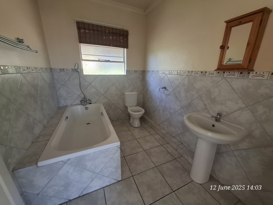 2 Bedroom Property for Sale in Signal Hill KwaZulu-Natal