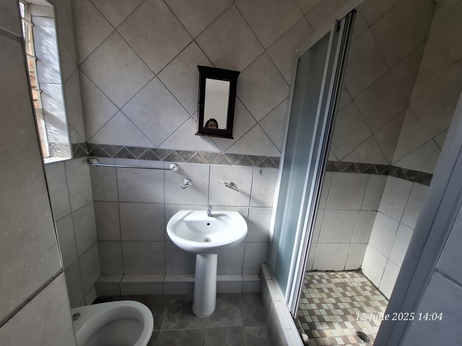 2 Bedroom Property for Sale in Signal Hill KwaZulu-Natal