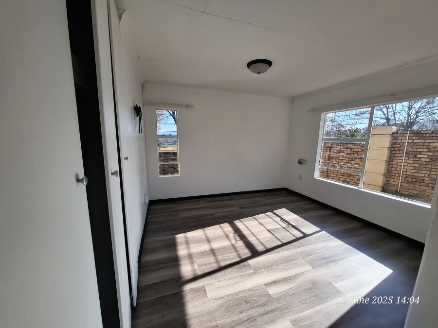 2 Bedroom Property for Sale in Signal Hill KwaZulu-Natal