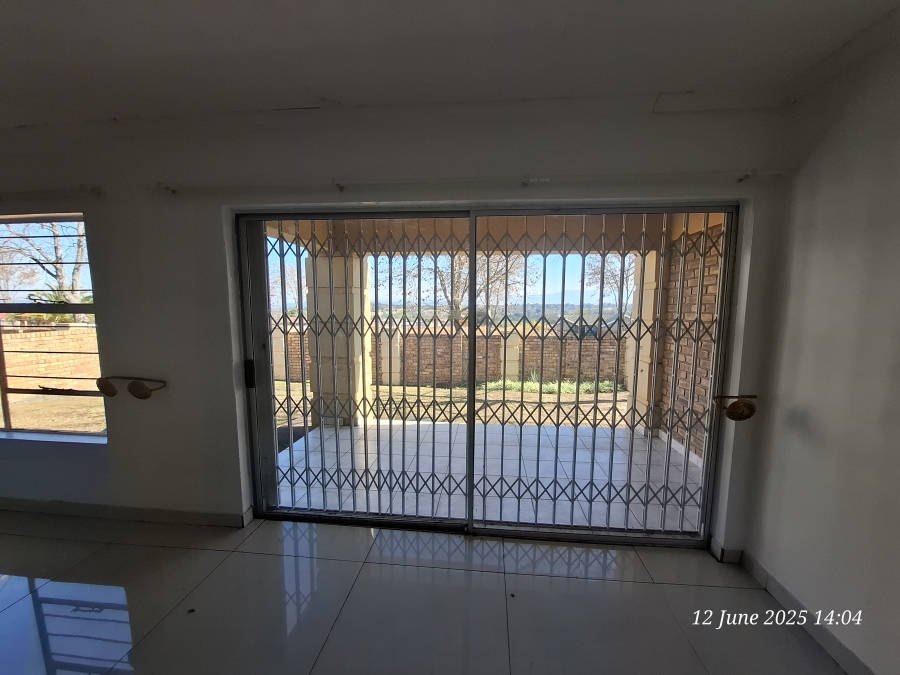 2 Bedroom Property for Sale in Signal Hill KwaZulu-Natal