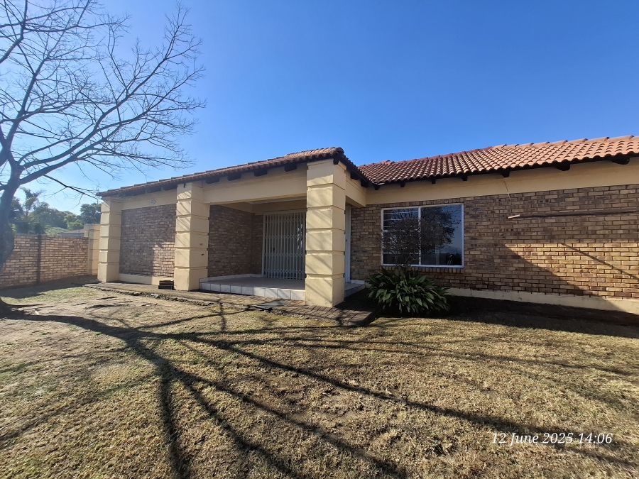 2 Bedroom Property for Sale in Signal Hill KwaZulu-Natal