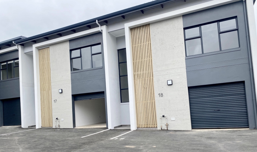 3 Bedroom Property for Sale in Westbrook KwaZulu-Natal