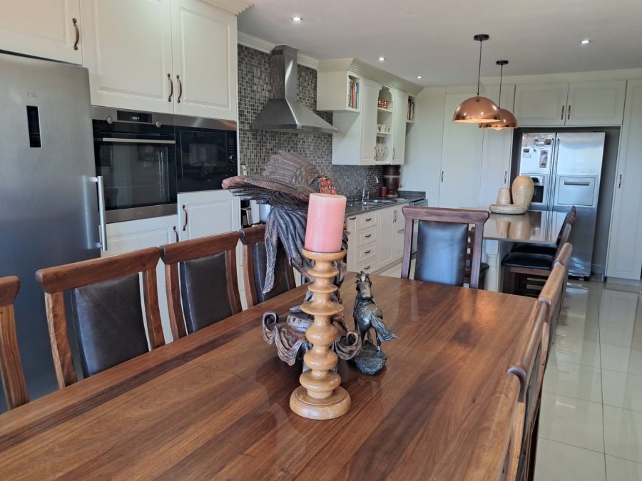 4 Bedroom Property for Sale in Ballito Central KwaZulu-Natal
