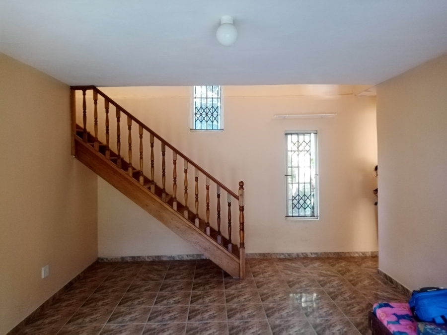 4 Bedroom Property for Sale in Mount Vernon KwaZulu-Natal