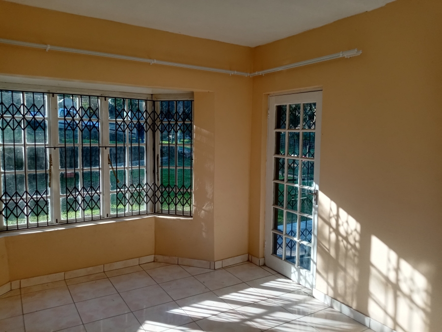 4 Bedroom Property for Sale in Mount Vernon KwaZulu-Natal