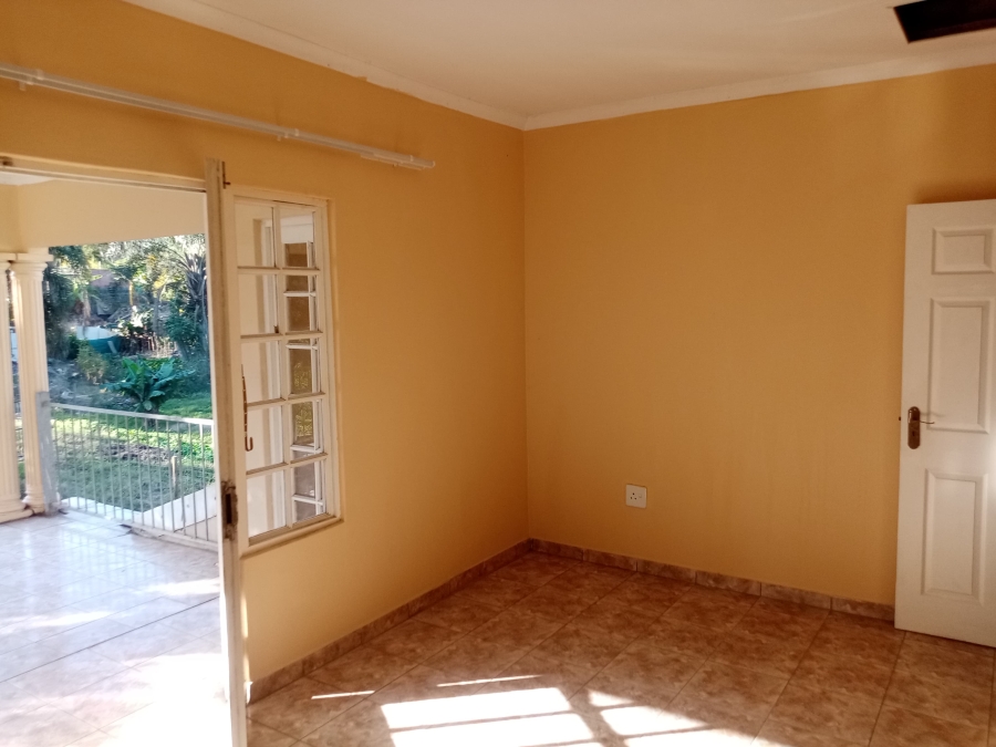 4 Bedroom Property for Sale in Mount Vernon KwaZulu-Natal