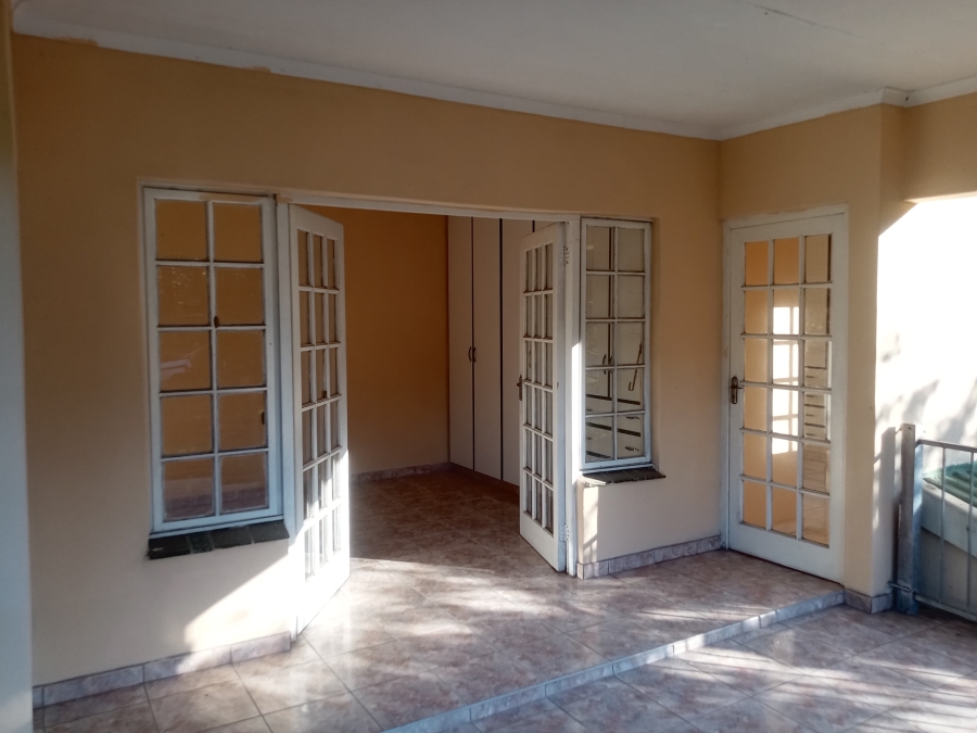 4 Bedroom Property for Sale in Mount Vernon KwaZulu-Natal