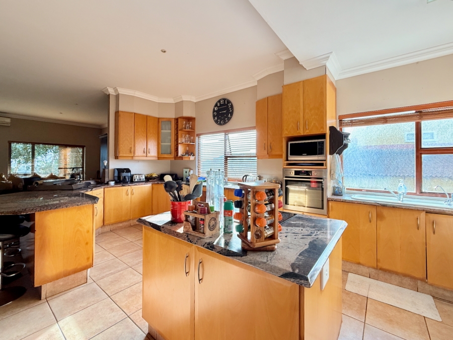 4 Bedroom Property for Sale in Ballito Central KwaZulu-Natal