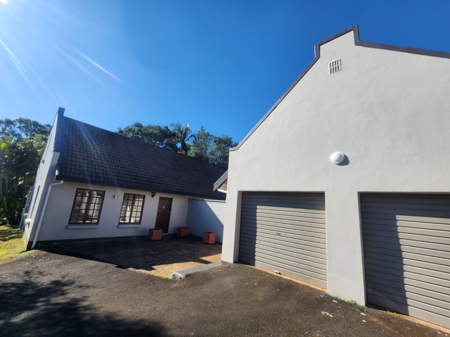 To Let 4 Bedroom Property for Rent in Kloof KwaZulu-Natal