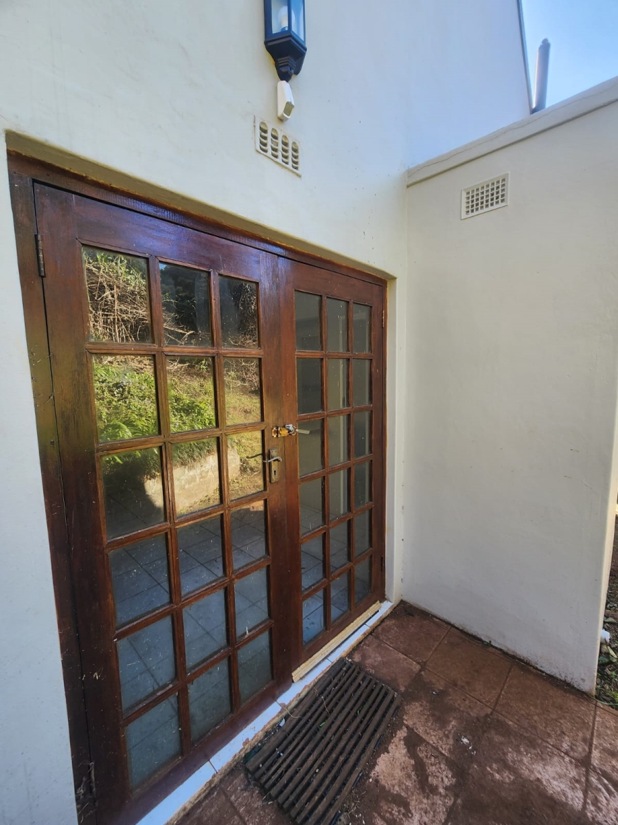 To Let 4 Bedroom Property for Rent in Kloof KwaZulu-Natal