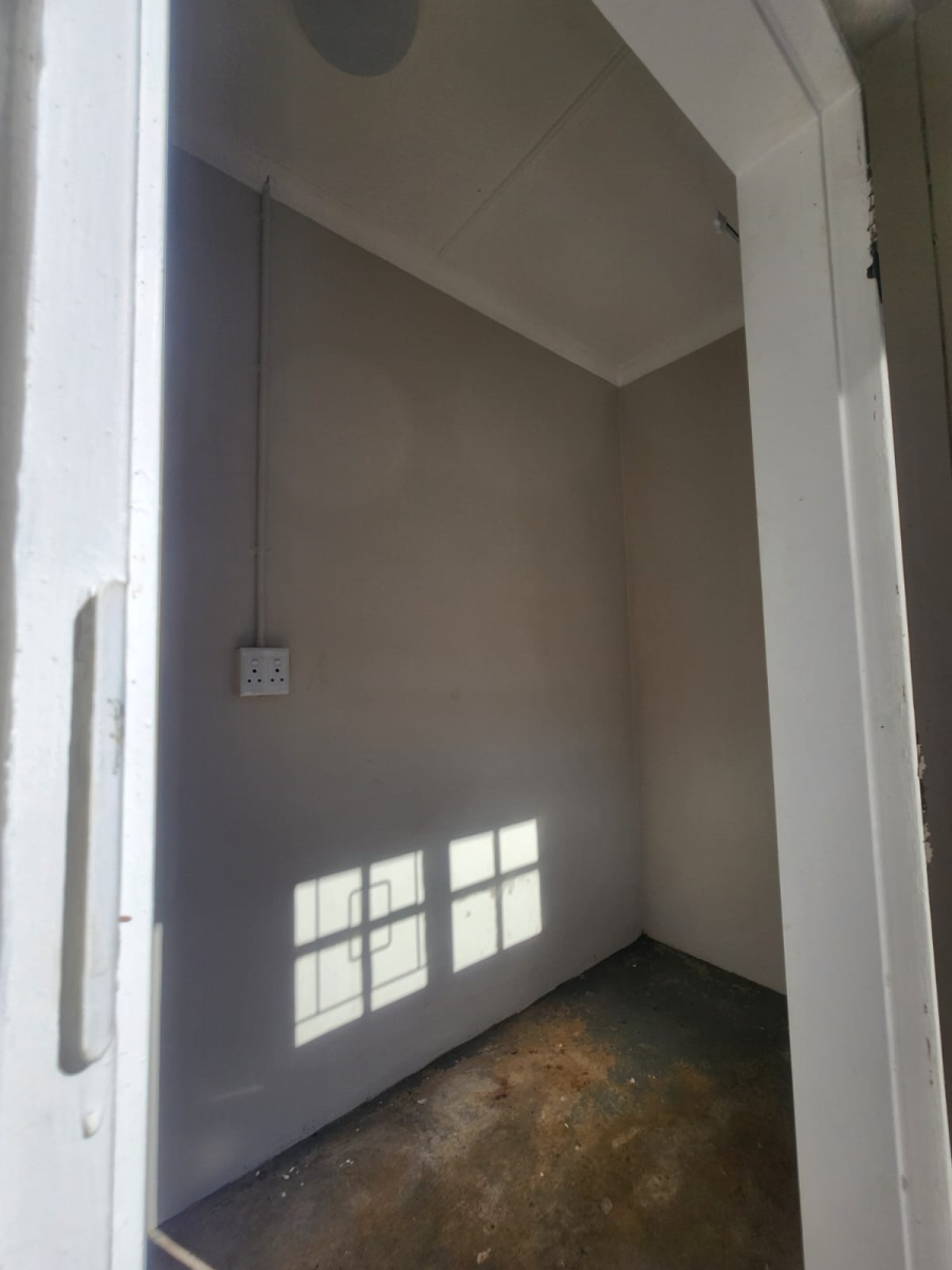 To Let 4 Bedroom Property for Rent in Kloof KwaZulu-Natal