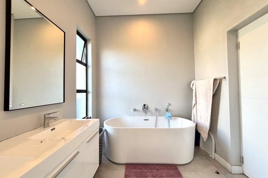 To Let 3 Bedroom Property for Rent in Zululami Coastal Estate KwaZulu-Natal