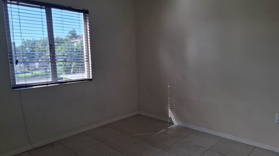 1 Bedroom Property for Sale in Ballitoville KwaZulu-Natal