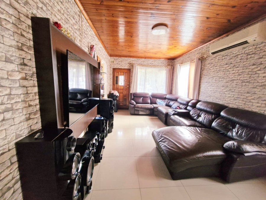3 Bedroom Property for Sale in Palmview KwaZulu-Natal
