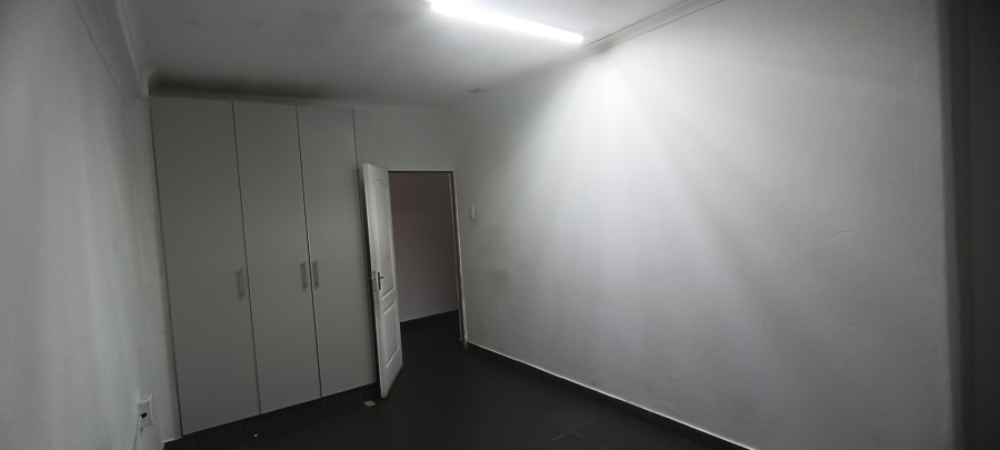 To Let 1 Bedroom Property for Rent in Bluff KwaZulu-Natal