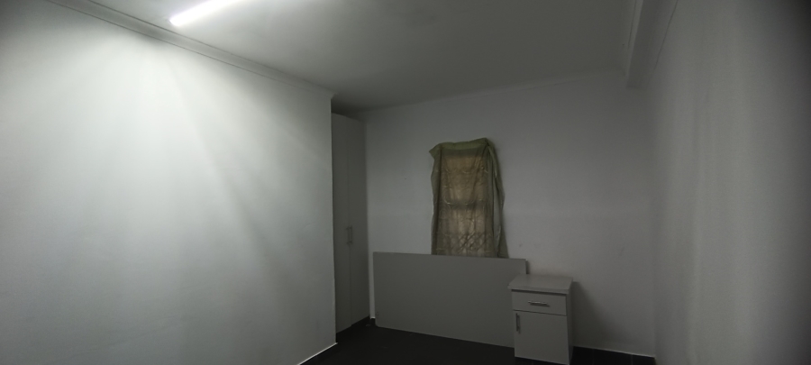 To Let 1 Bedroom Property for Rent in Bluff KwaZulu-Natal