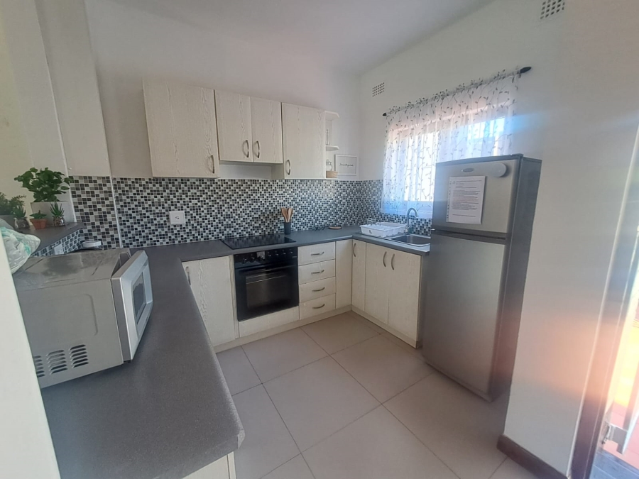 2 Bedroom Property for Sale in Uvongo KwaZulu-Natal