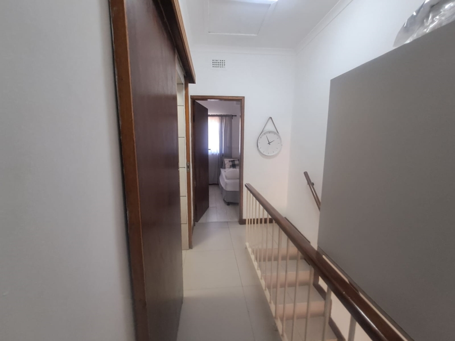2 Bedroom Property for Sale in Uvongo KwaZulu-Natal