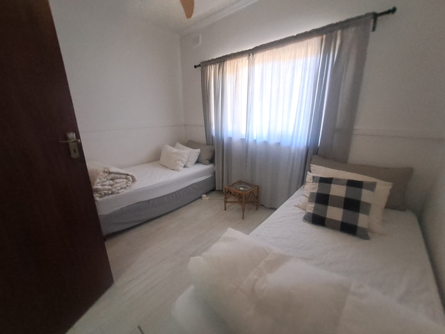 2 Bedroom Property for Sale in Uvongo KwaZulu-Natal