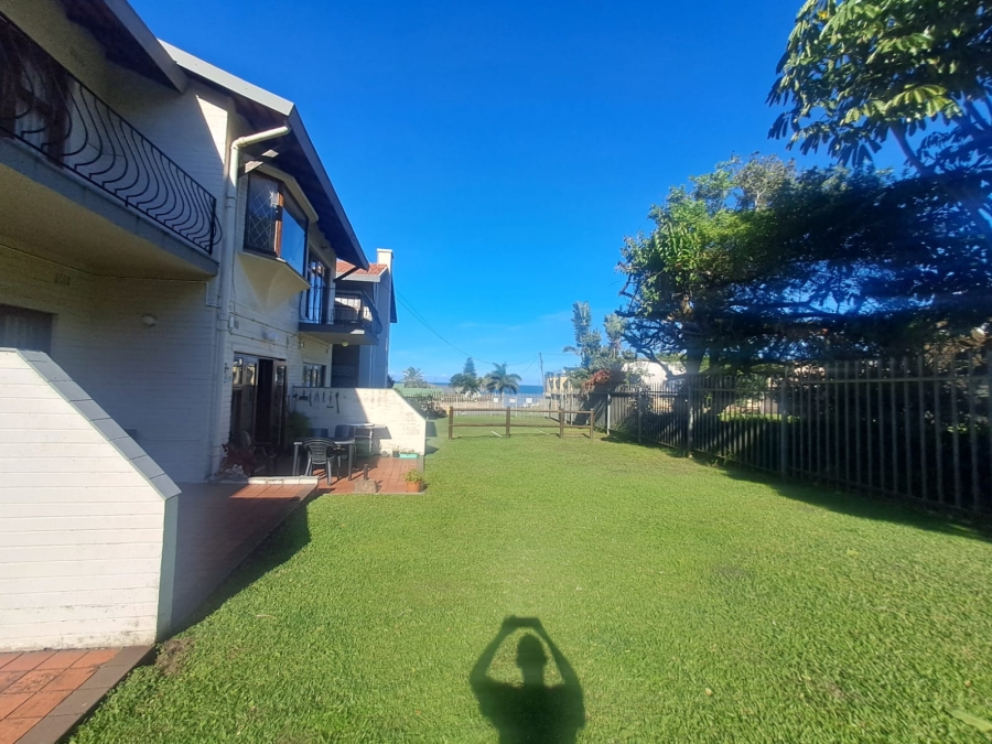 2 Bedroom Property for Sale in Uvongo KwaZulu-Natal