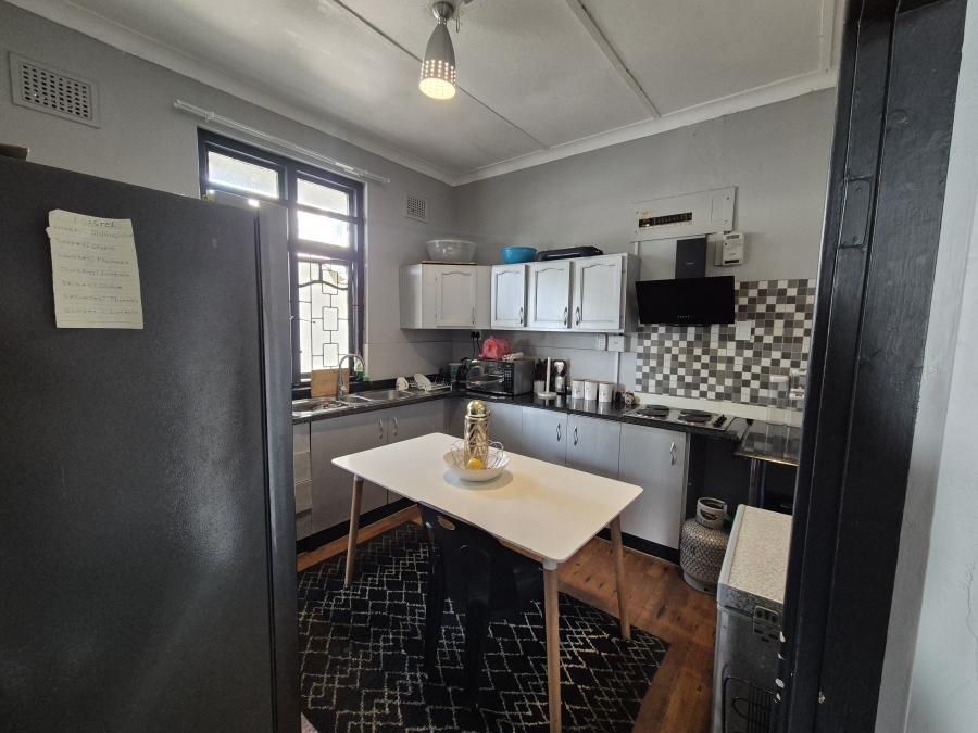 To Let 4 Bedroom Property for Rent in Montclair KwaZulu-Natal
