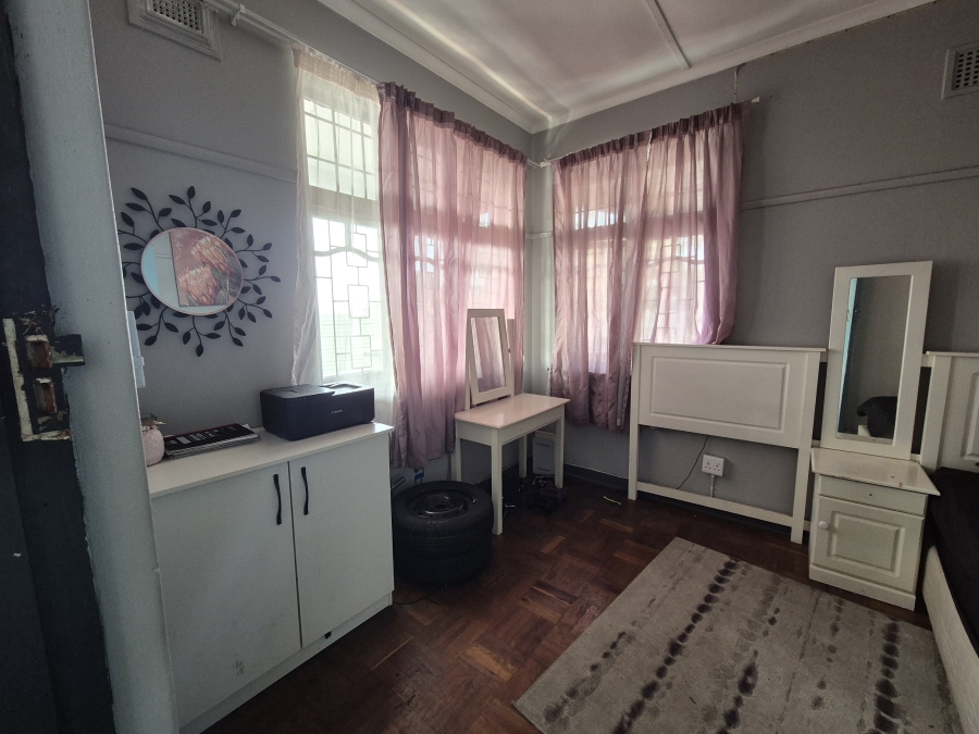 To Let 4 Bedroom Property for Rent in Montclair KwaZulu-Natal