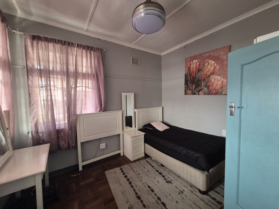 To Let 4 Bedroom Property for Rent in Montclair KwaZulu-Natal