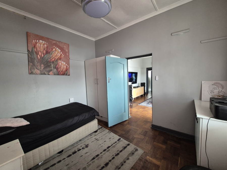 To Let 4 Bedroom Property for Rent in Montclair KwaZulu-Natal