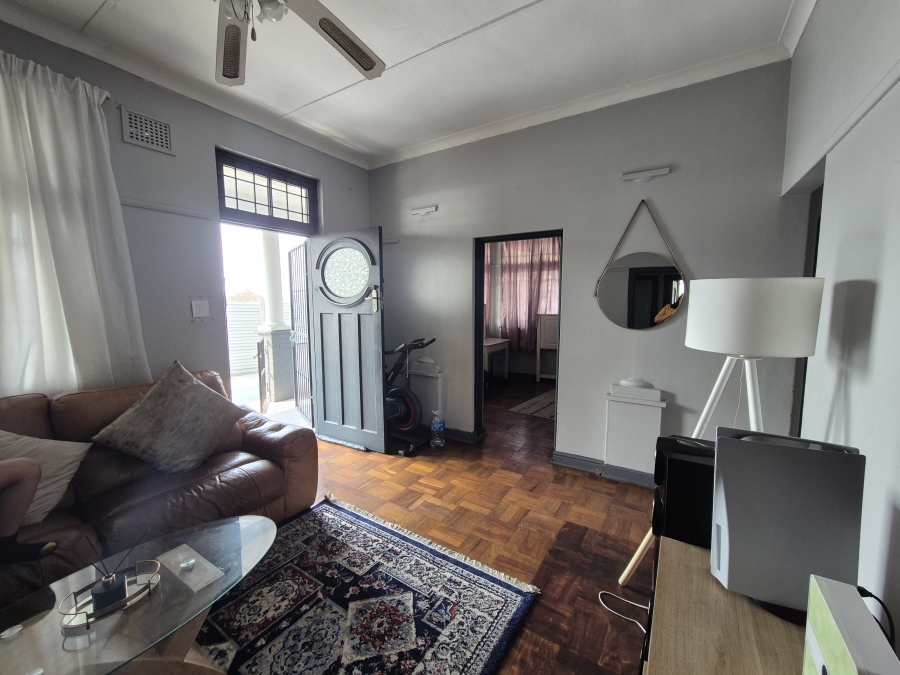 To Let 4 Bedroom Property for Rent in Montclair KwaZulu-Natal
