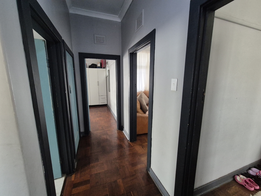 To Let 4 Bedroom Property for Rent in Montclair KwaZulu-Natal