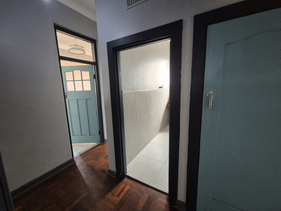 To Let 4 Bedroom Property for Rent in Montclair KwaZulu-Natal