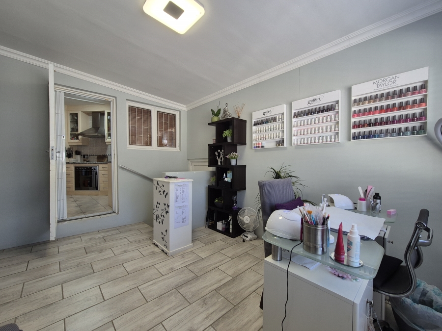 4 Bedroom Property for Sale in Ballito Central KwaZulu-Natal