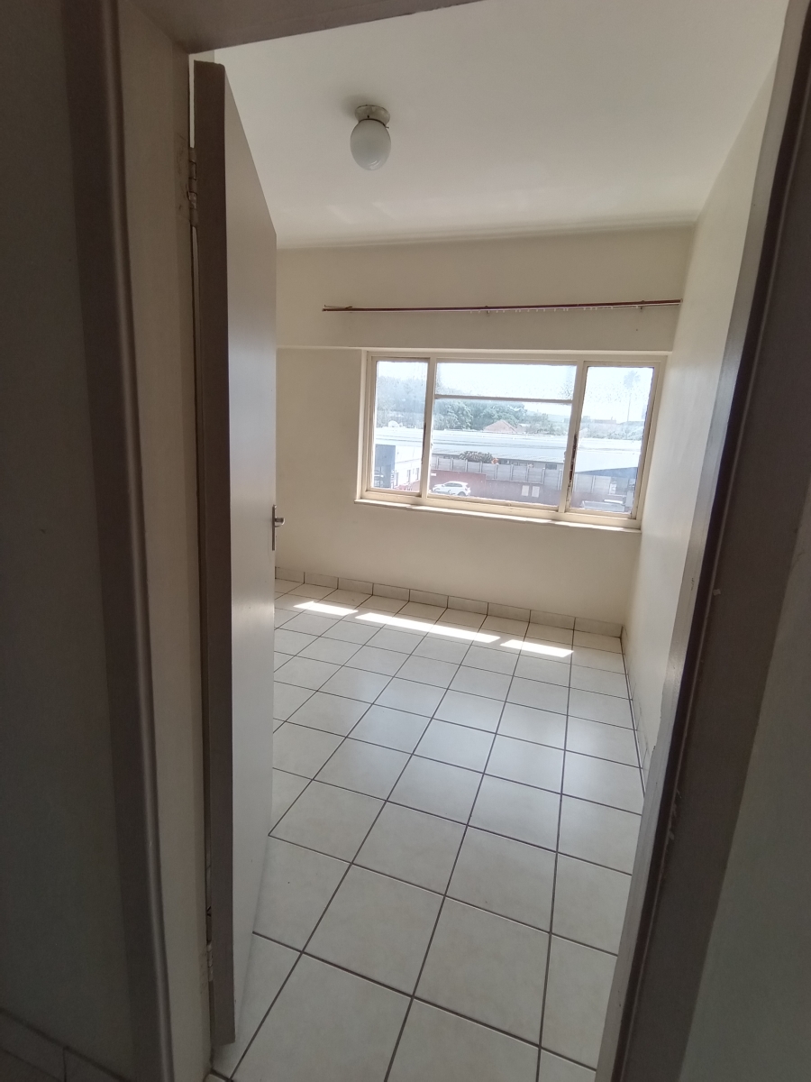 To Let 2 Bedroom Property for Rent in Montclair KwaZulu-Natal