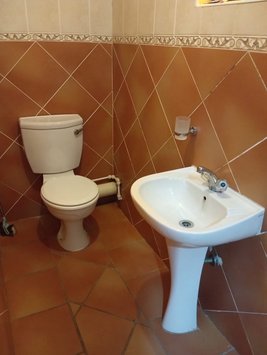 To Let 1 Bedroom Property for Rent in Glen Hills KwaZulu-Natal