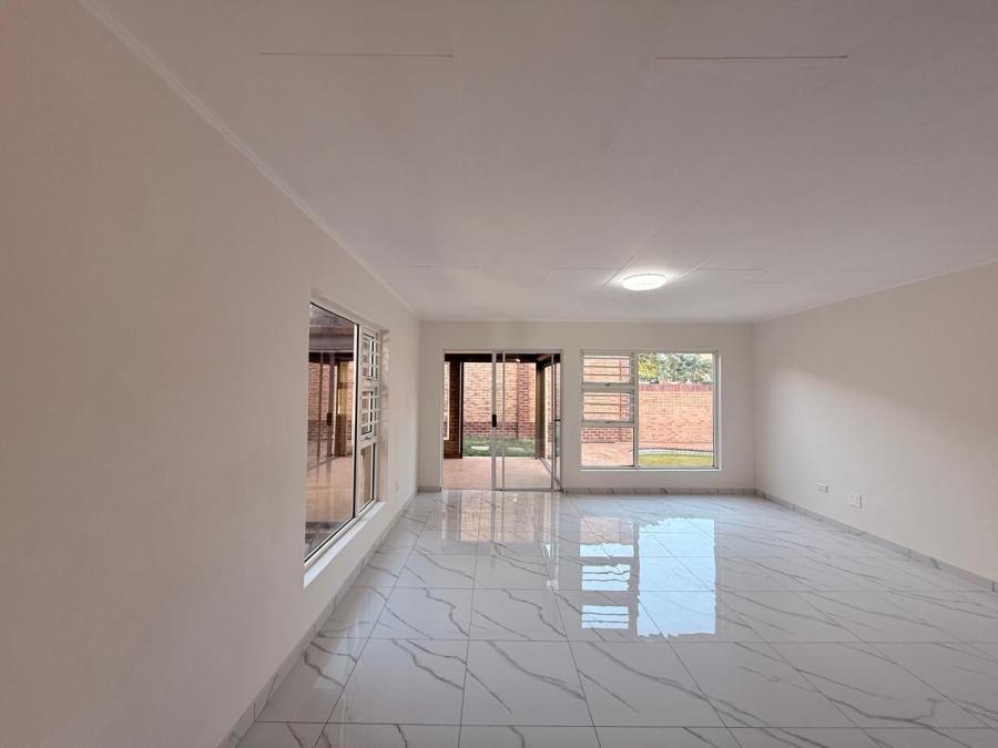 4 Bedroom Property for Sale in Aviary Hill KwaZulu-Natal