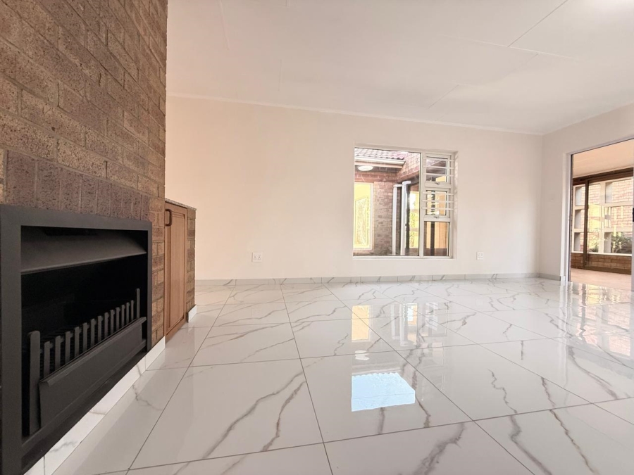 4 Bedroom Property for Sale in Aviary Hill KwaZulu-Natal