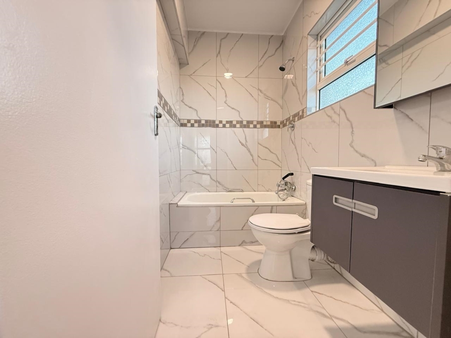 4 Bedroom Property for Sale in Aviary Hill KwaZulu-Natal