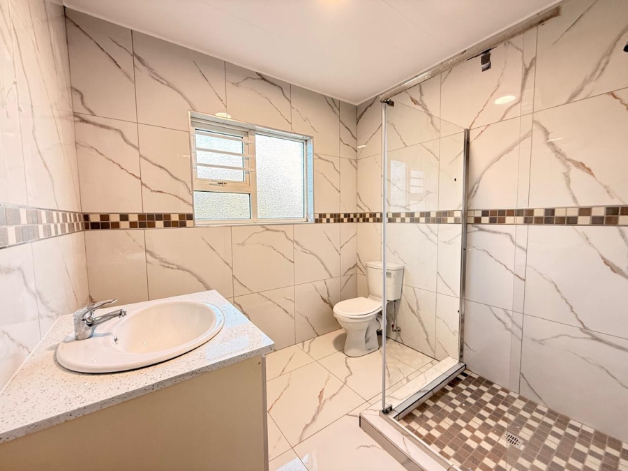 4 Bedroom Property for Sale in Aviary Hill KwaZulu-Natal