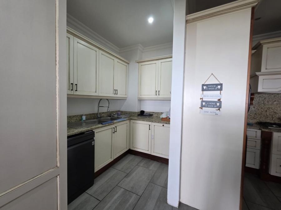 4 Bedroom Property for Sale in Blythedale KwaZulu-Natal