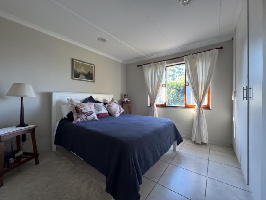 2 Bedroom Property for Sale in Kloof KwaZulu-Natal