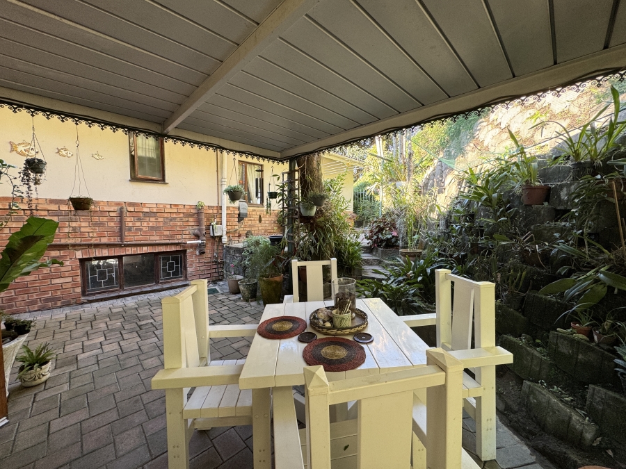 2 Bedroom Property for Sale in Kloof KwaZulu-Natal