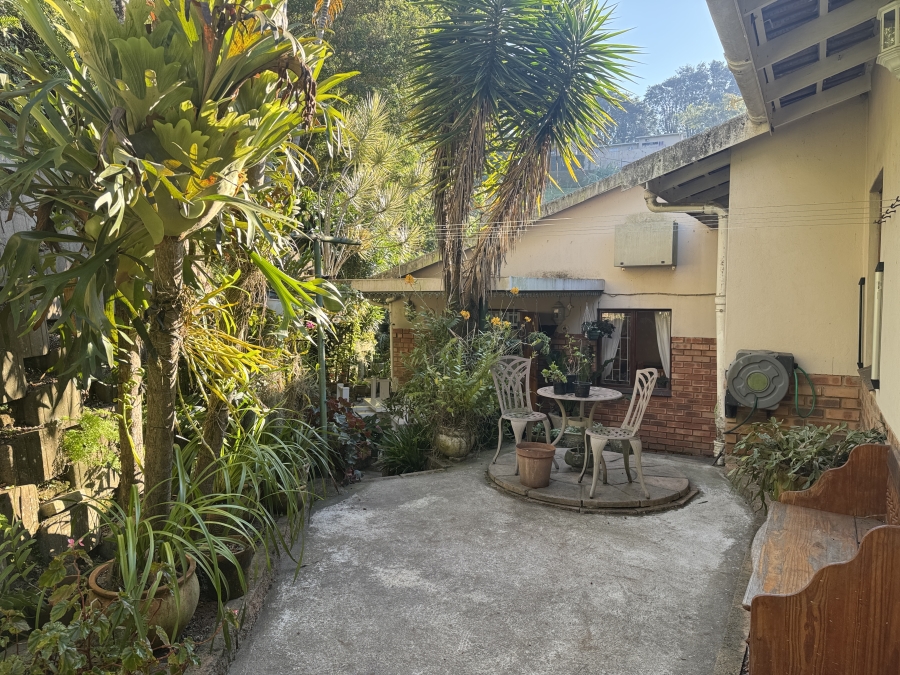 2 Bedroom Property for Sale in Kloof KwaZulu-Natal