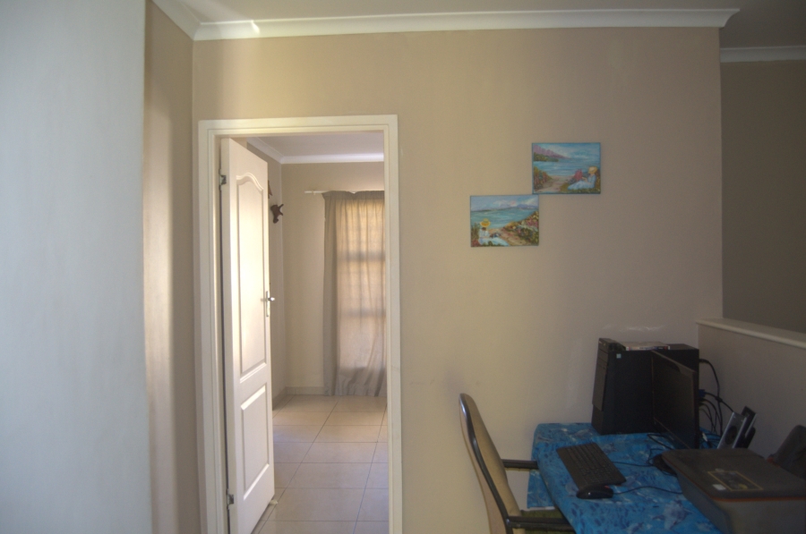 3 Bedroom Property for Sale in Freeland Park KwaZulu-Natal