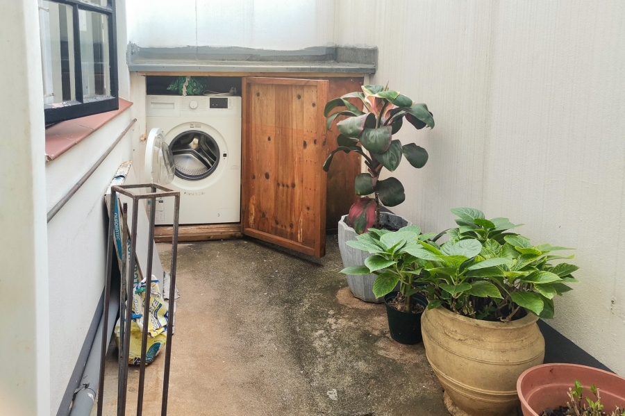 1 Bedroom Property for Sale in Manor Gardens KwaZulu-Natal