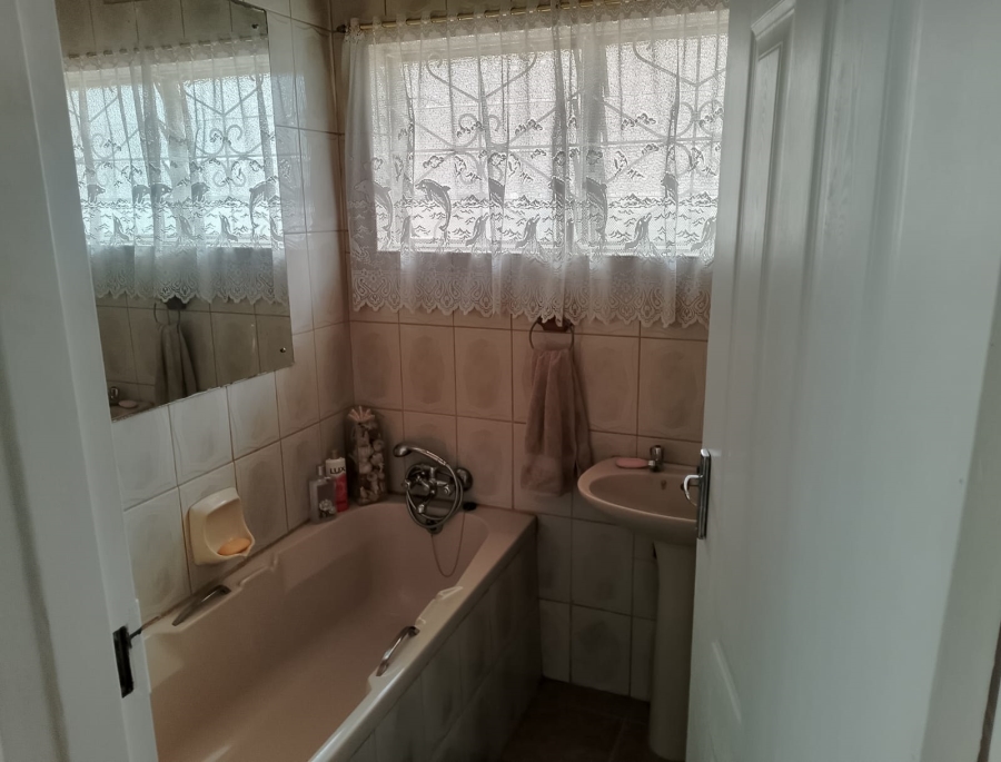 3 Bedroom Property for Sale in Glenmore KwaZulu-Natal