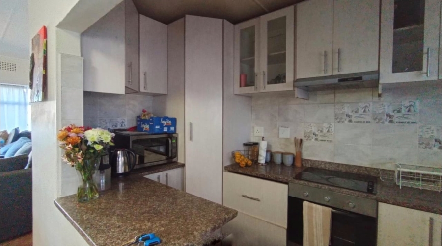 2 Bedroom Property for Sale in Amanzimtoti KwaZulu-Natal