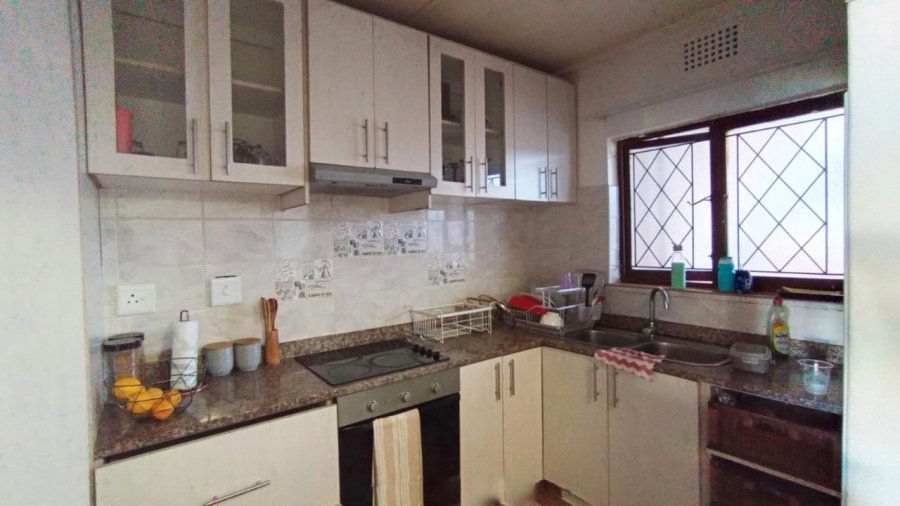 2 Bedroom Property for Sale in Amanzimtoti KwaZulu-Natal